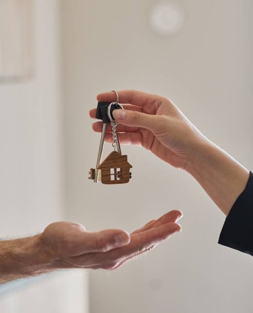 reinas-capital-realty2